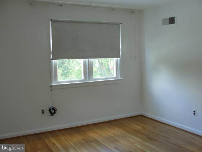 3327 Northmont Road Baltimore, MD 21244 - Photo 5 of 19 Bedroom 2