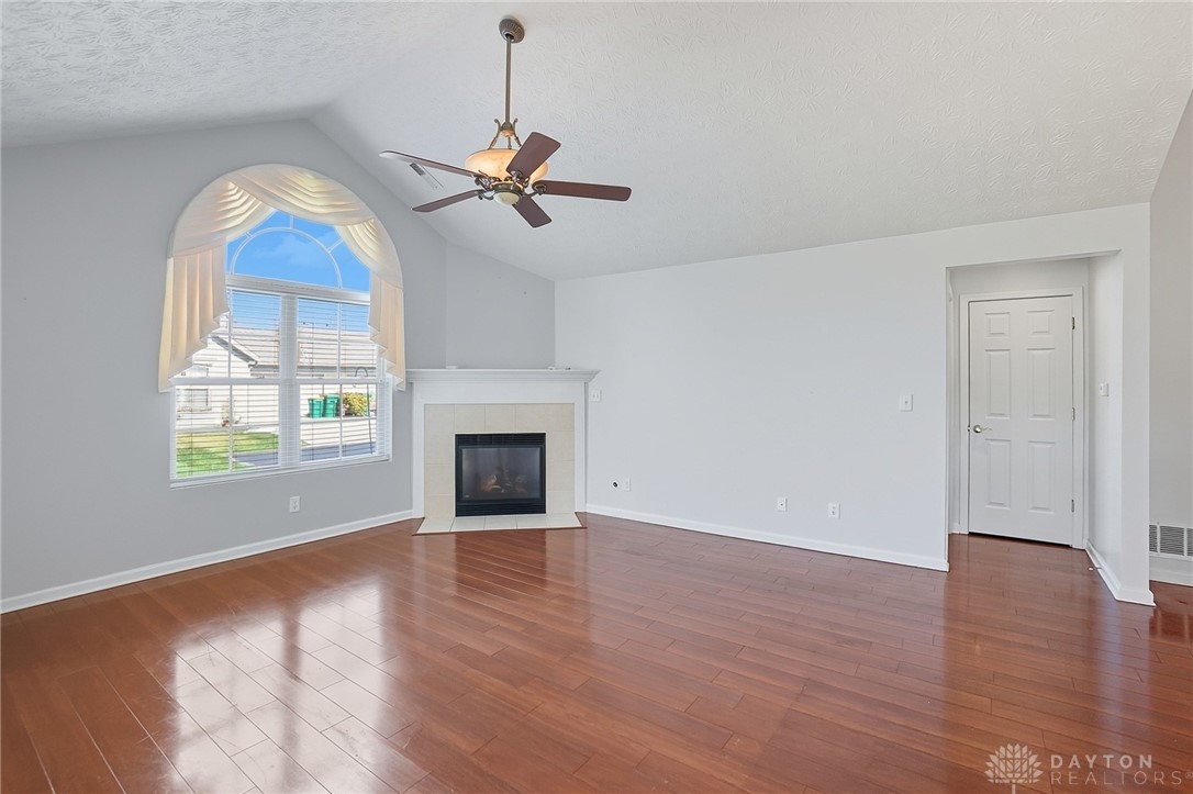 3392 Greenburn Road Beavercreek, OH 45434 - Photo 8 of 39
