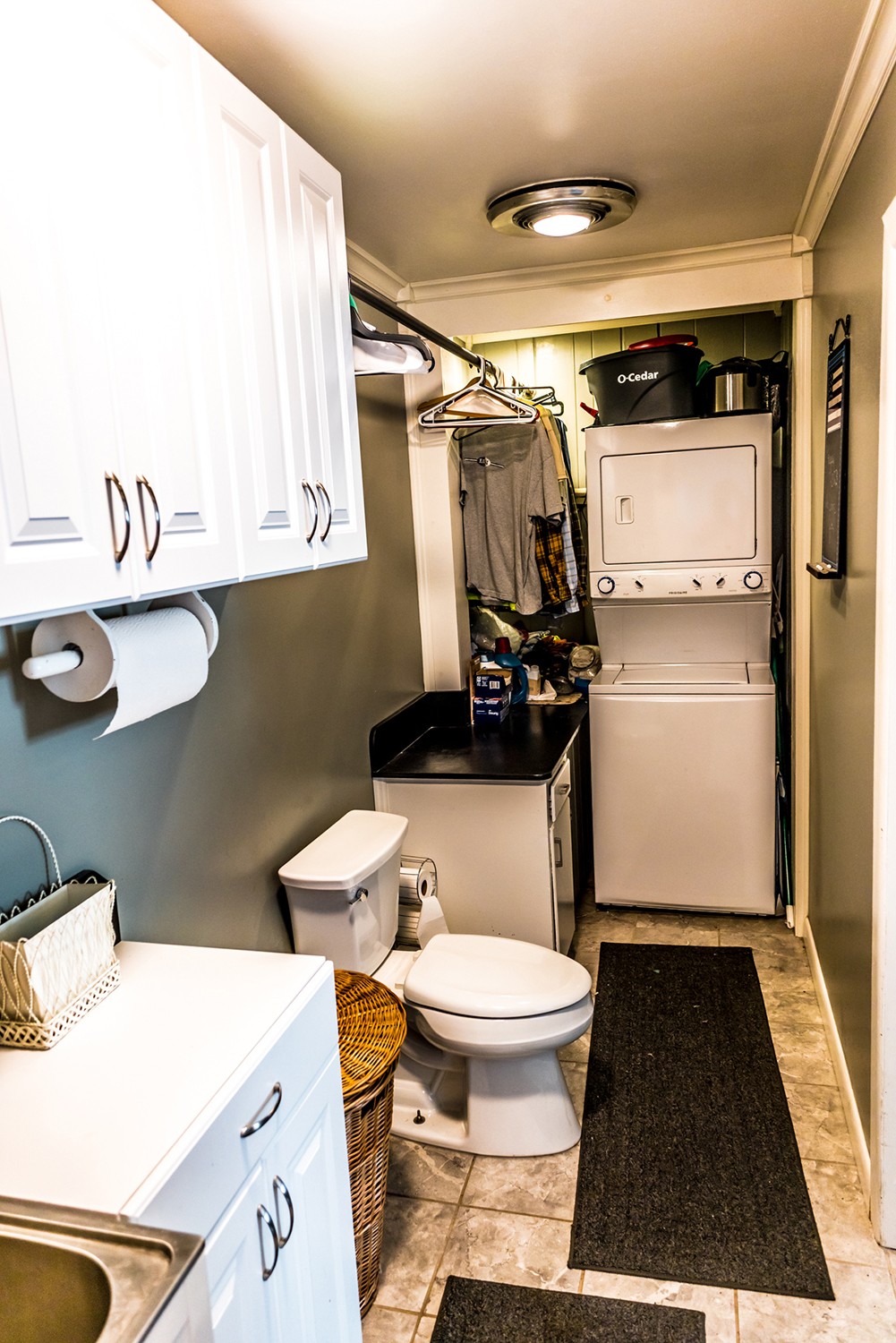 7151 New Chapel Road Springfield, TN 37172 - Photo 30 of 45 Half Bath / Utiility Room with Pocket Door - great for coming inside from Pool !! -
