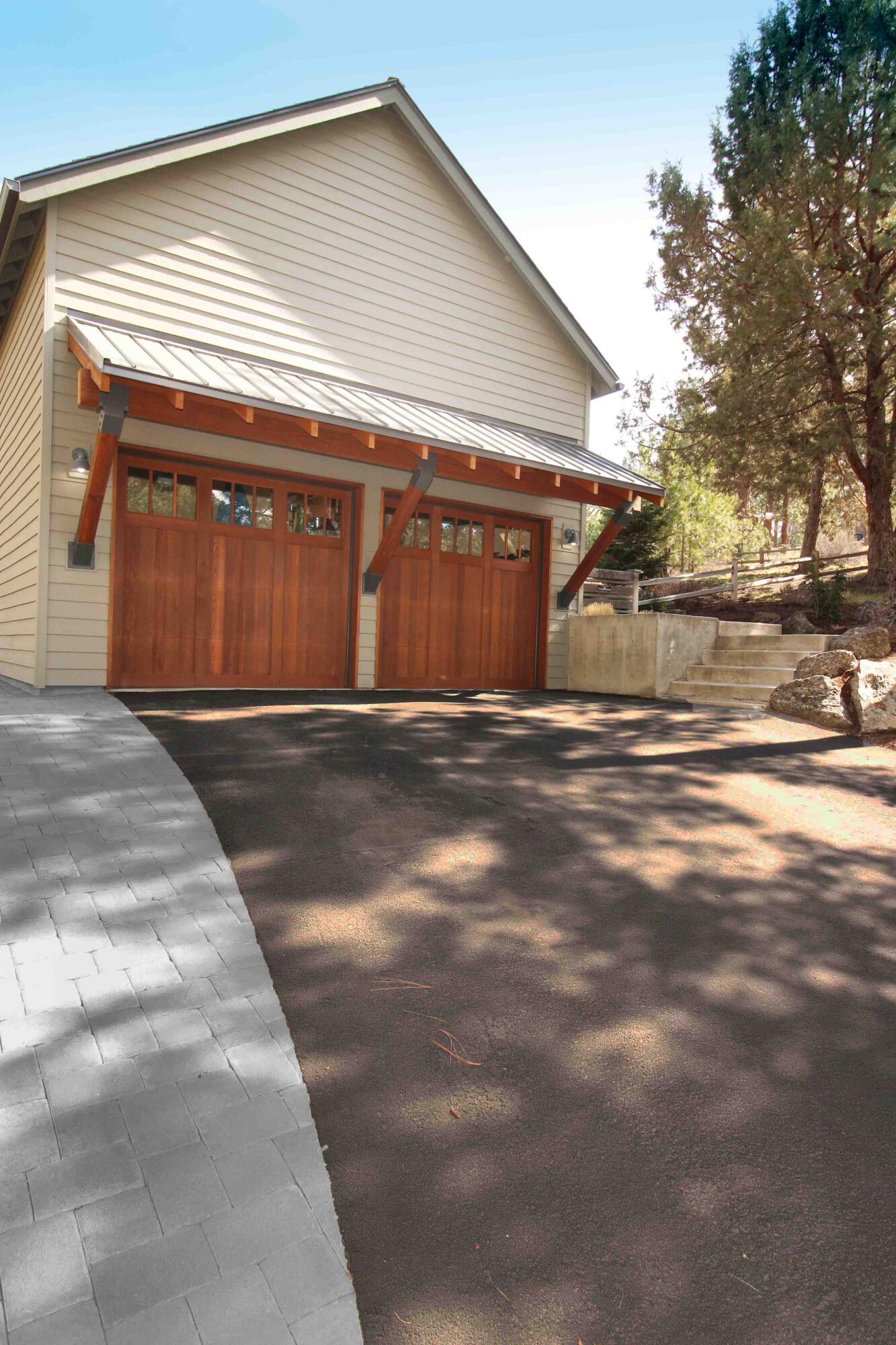 2185 Northwest Putnam Road Bend, OR 97703 - Photo 8 of 39 IMG_7986