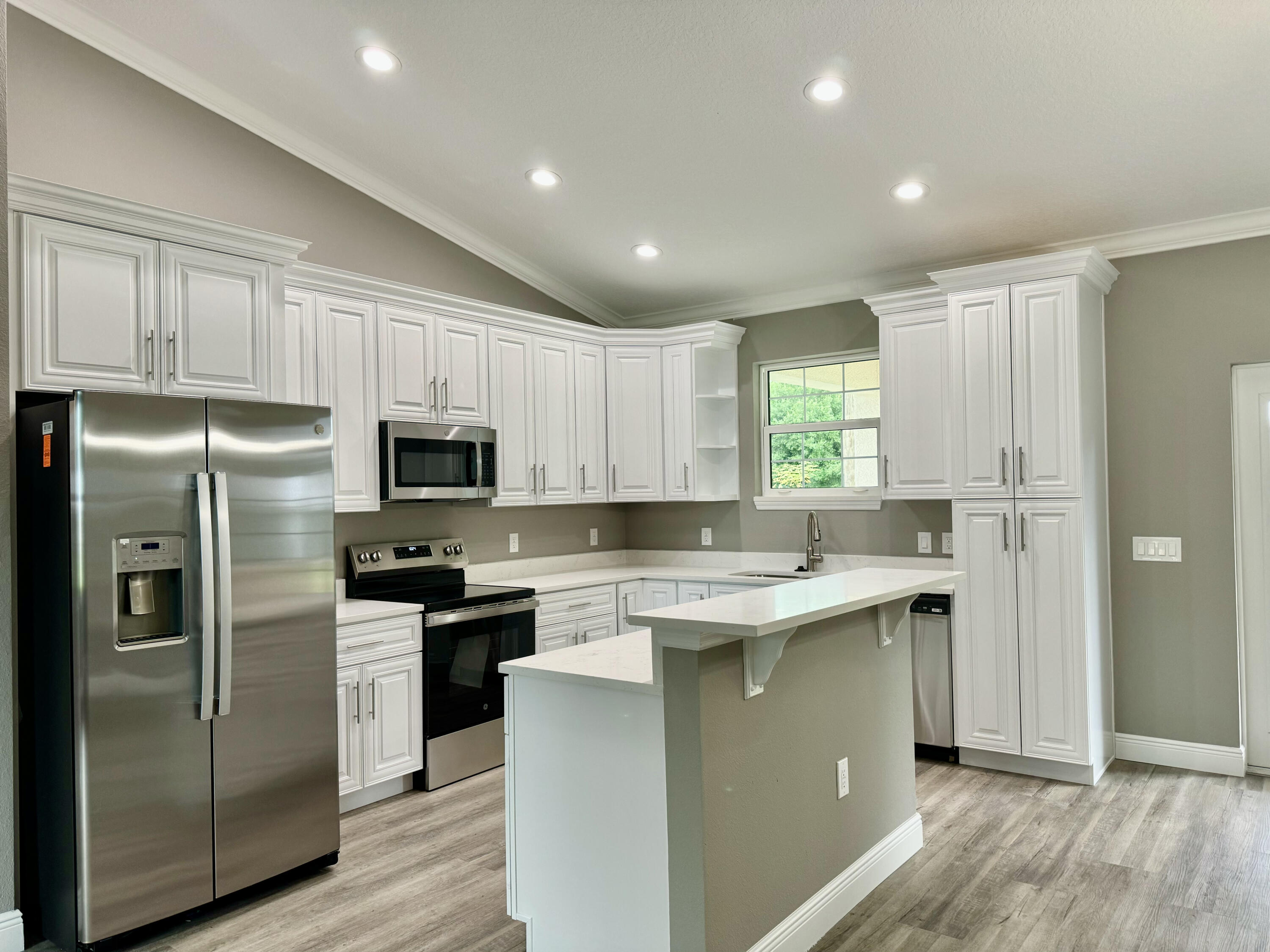 529 Southeast 36th Terrace Okeechobee, FL 34974 - Photo 4 of 22 5