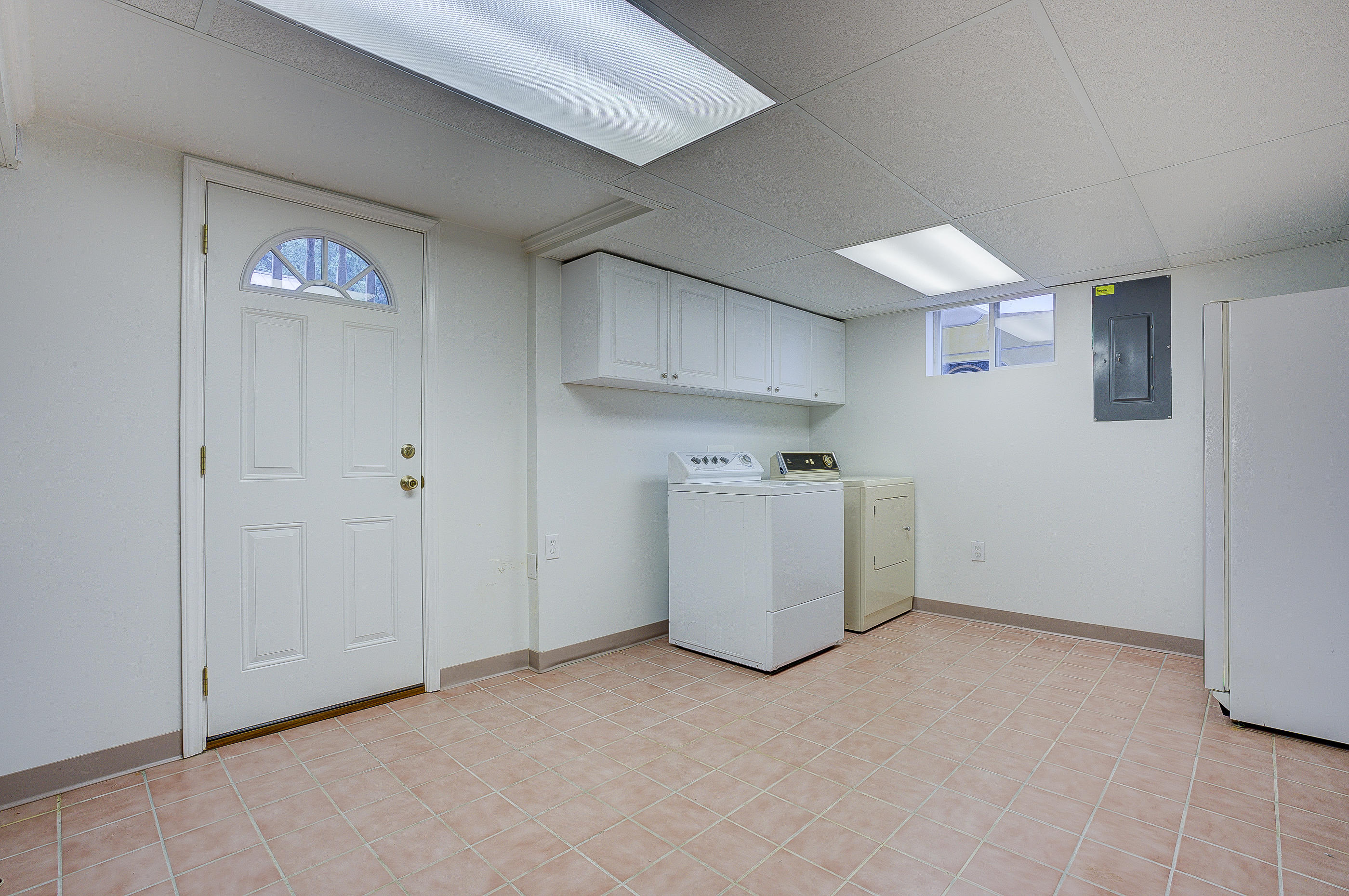 541 Hawthorn Road Salem, VA 24153 - Photo 14 of 18 40