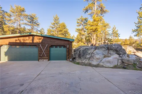 $1,099,000 | 826 Boulder Road, Big Bear Lake, CA 92315