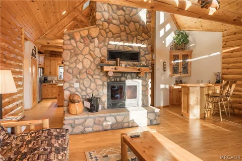 $1,099,000 | 826 Boulder Road, Big Bear Lake, CA 92315