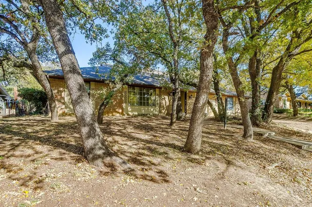 $370,000 | 2844 Hurstview Drive, Hurst, TX 76054