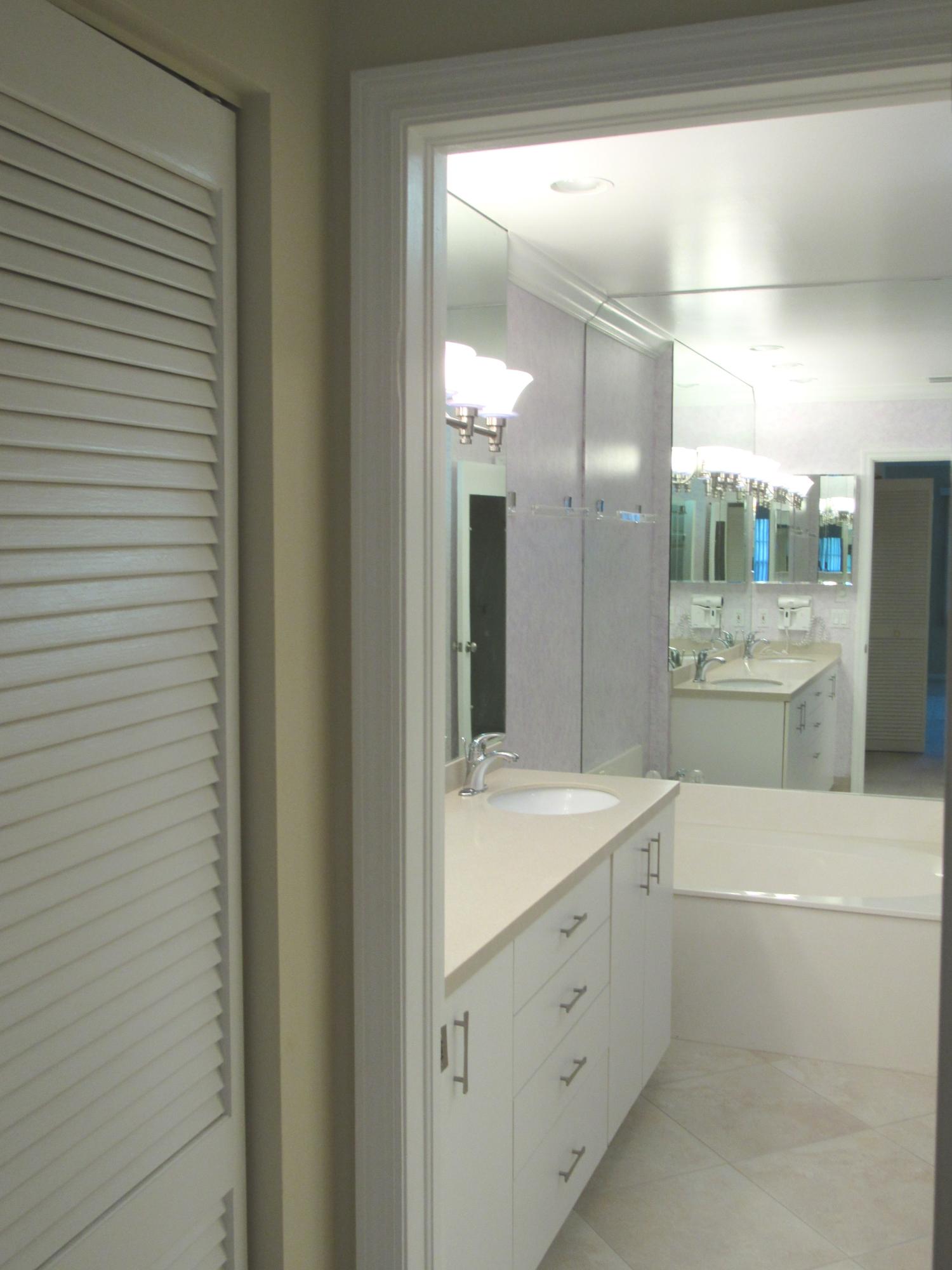 6752 Montego Bay Boulevard, Unit B Boca Raton, FL 33433 - Photo 24 of 36 Master Bath