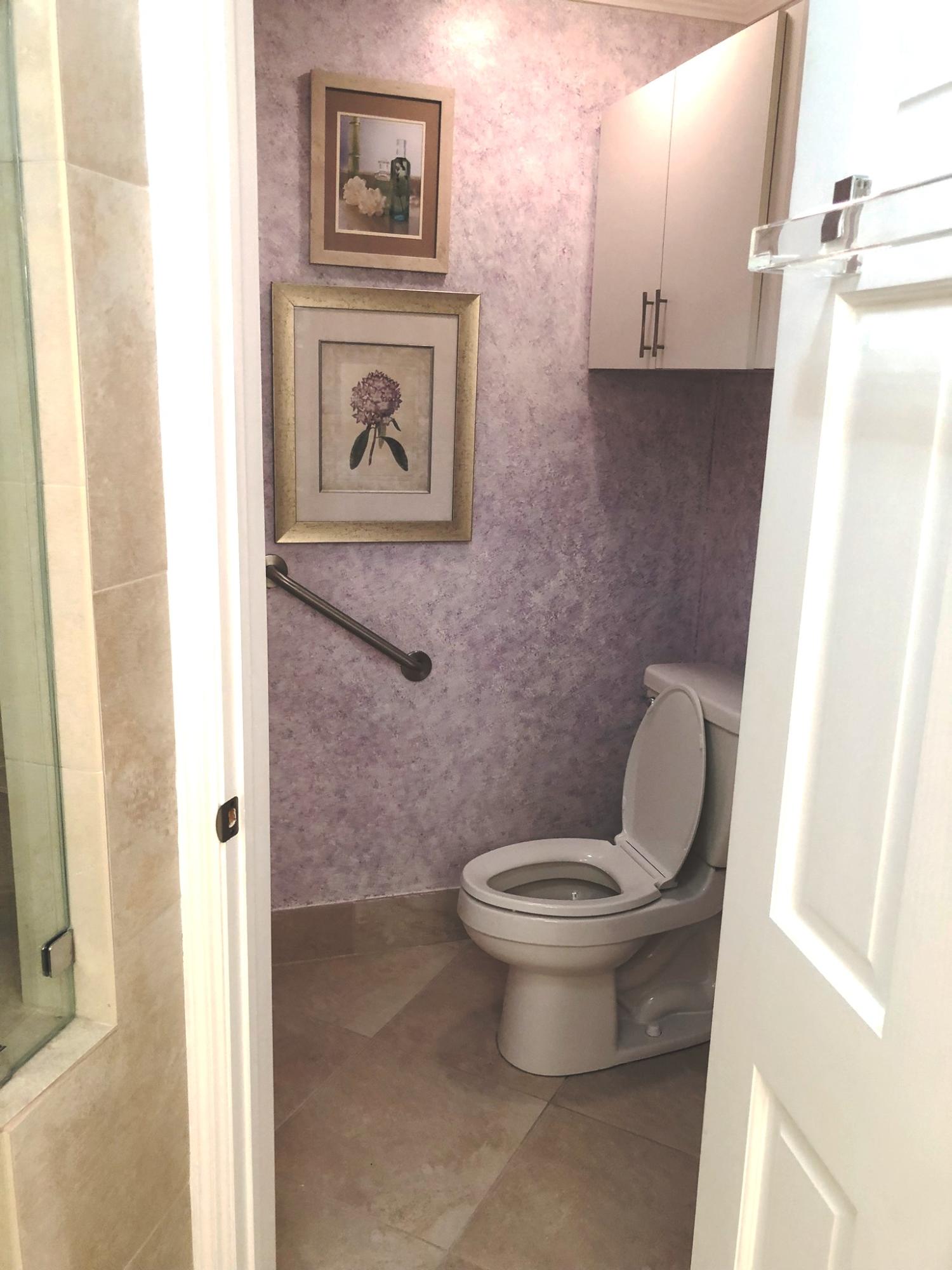6752 Montego Bay Boulevard, Unit B Boca Raton, FL 33433 - Photo 36 of 36 Powder Room