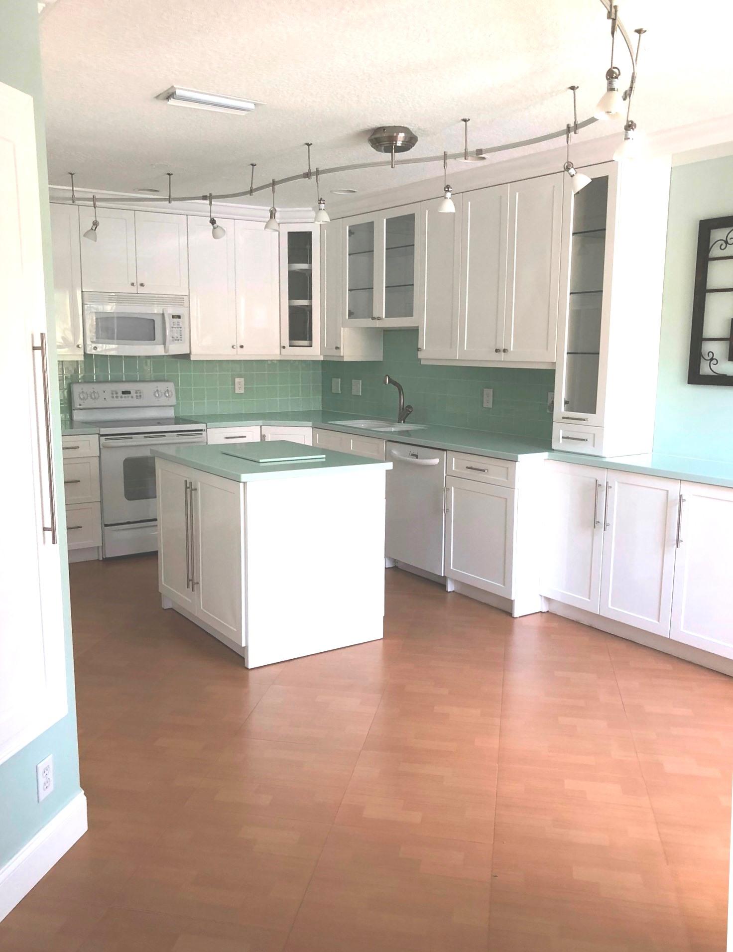 6752 Montego Bay Boulevard, Unit B Boca Raton, FL 33433 - Photo 9 of 36 Spacious Kitchen