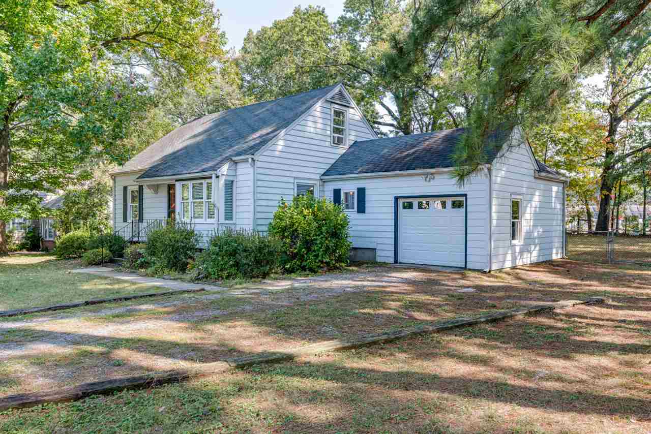 2492 Arthur Road Germantown, TN 38138 - Photo 2 of 23 Gallery Image 2