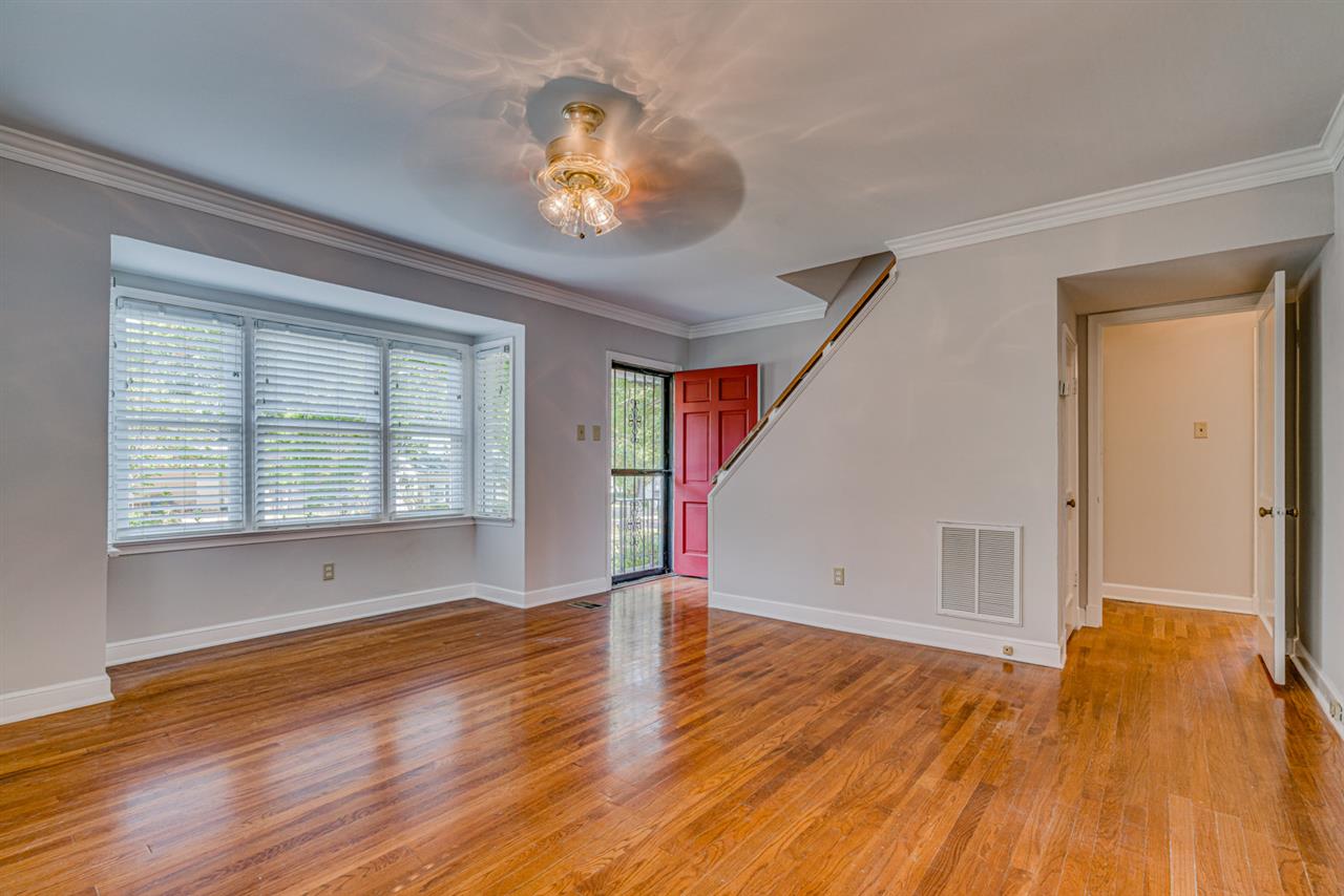 2492 Arthur Road Germantown, TN 38138 - Photo 6 of 23 Gallery Image 6
