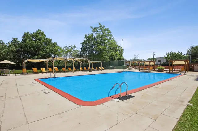 $679,000 | 10 Huron Avenue, Unit 11D, Jersey City, NJ 07306