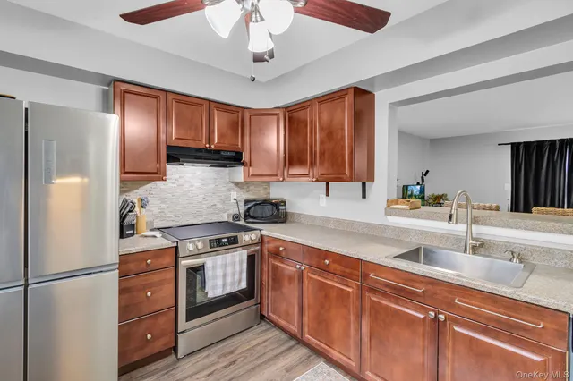 $345,000 | 3408 Chelsea Cove South, Hopewell Junction, NY 12533