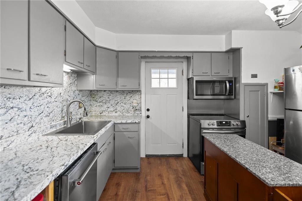 26 Conrad Street Woonsocket, RI 02895 - Photo 4 of 47