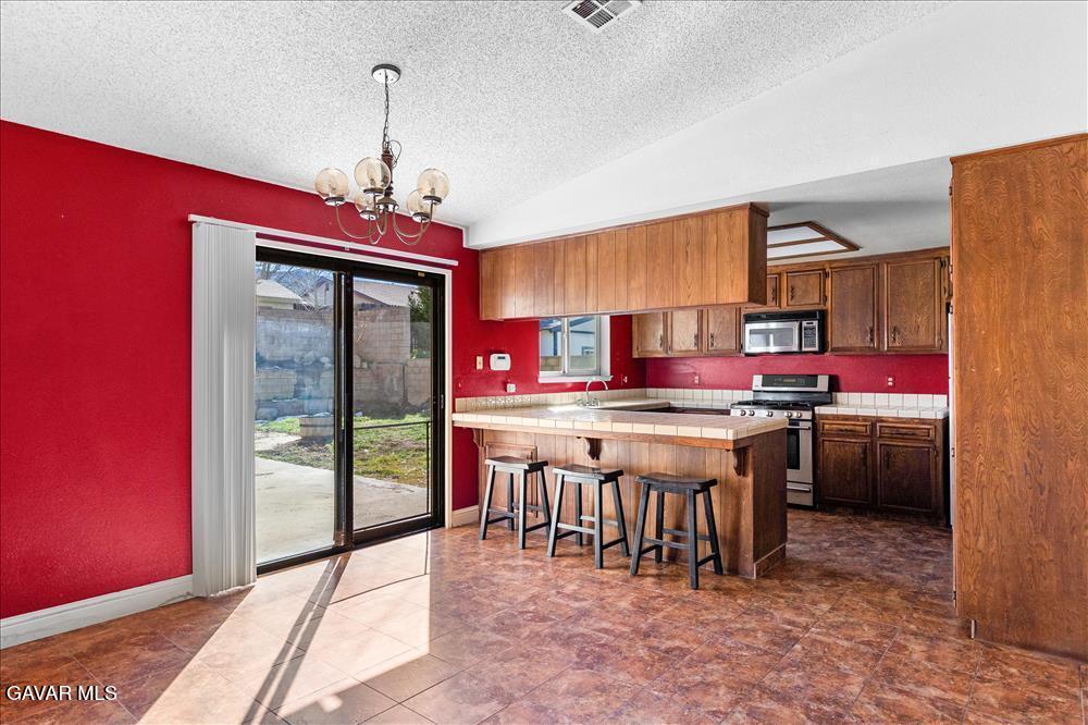 114 Chaparrel Street Tehachapi, CA 93561 - Photo 9 of 31 R8