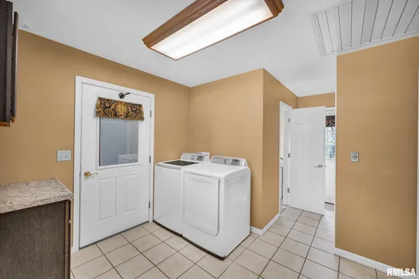 $399,900 | 1670 Coal Bank Road, Metamora, IL 61548