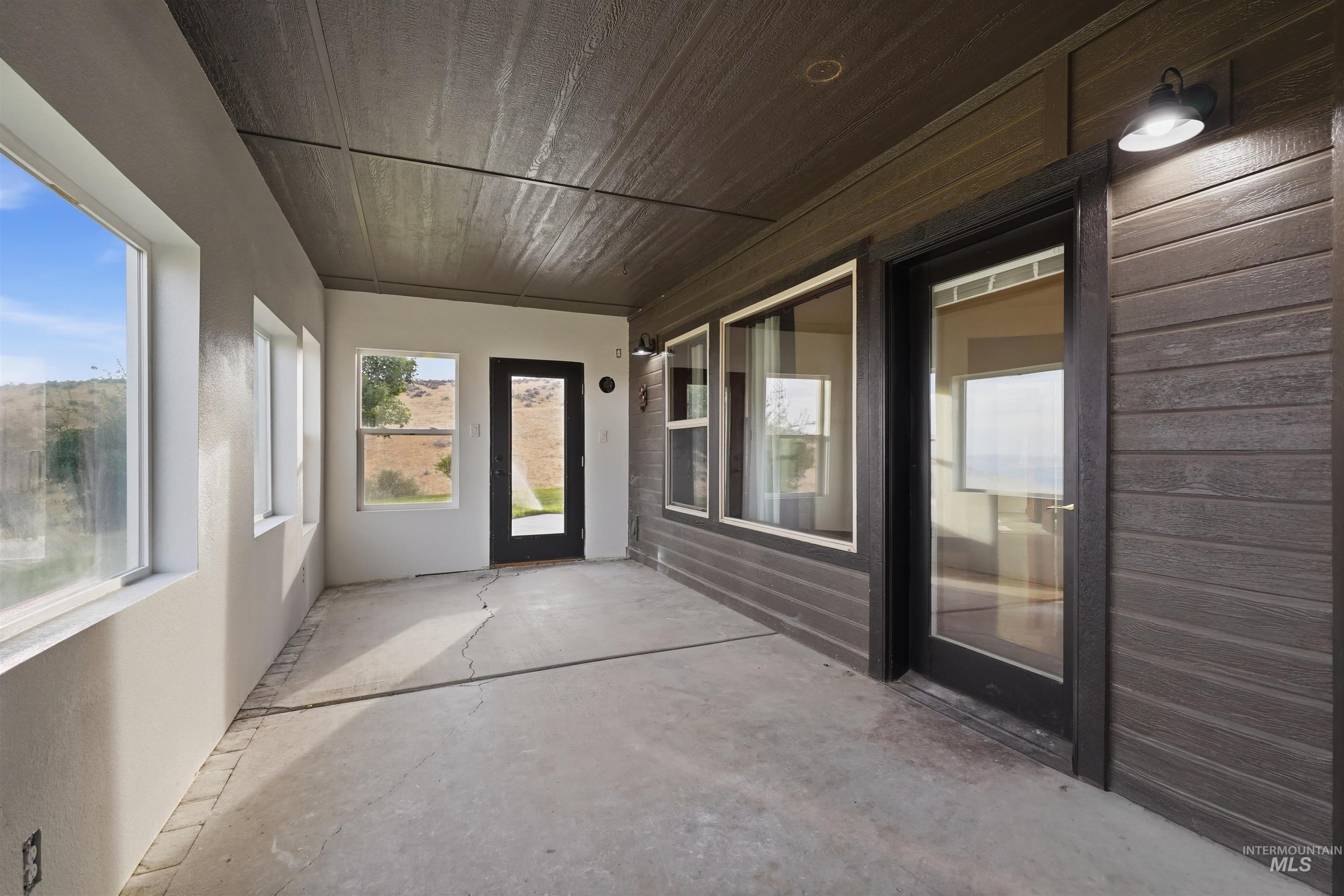 3645 Butte Road Emmett, ID 83617 - Photo 33 of 39 Covered patio with concrete flooring