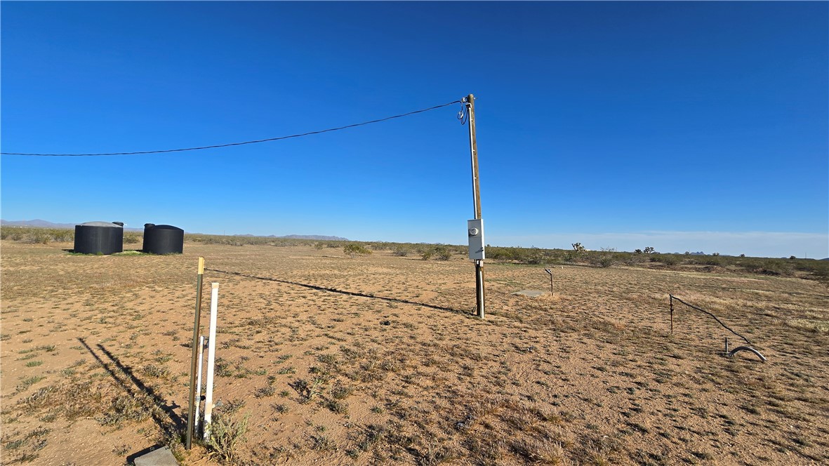 21688 South Roy Rogers Road Yucca, AZ 86438 - Photo 23 of 36