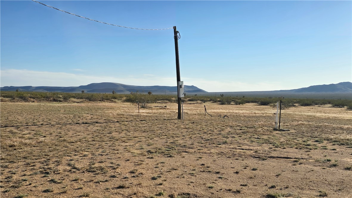 21688 South Roy Rogers Road Yucca, AZ 86438 - Photo 26 of 36 a view of a lake view