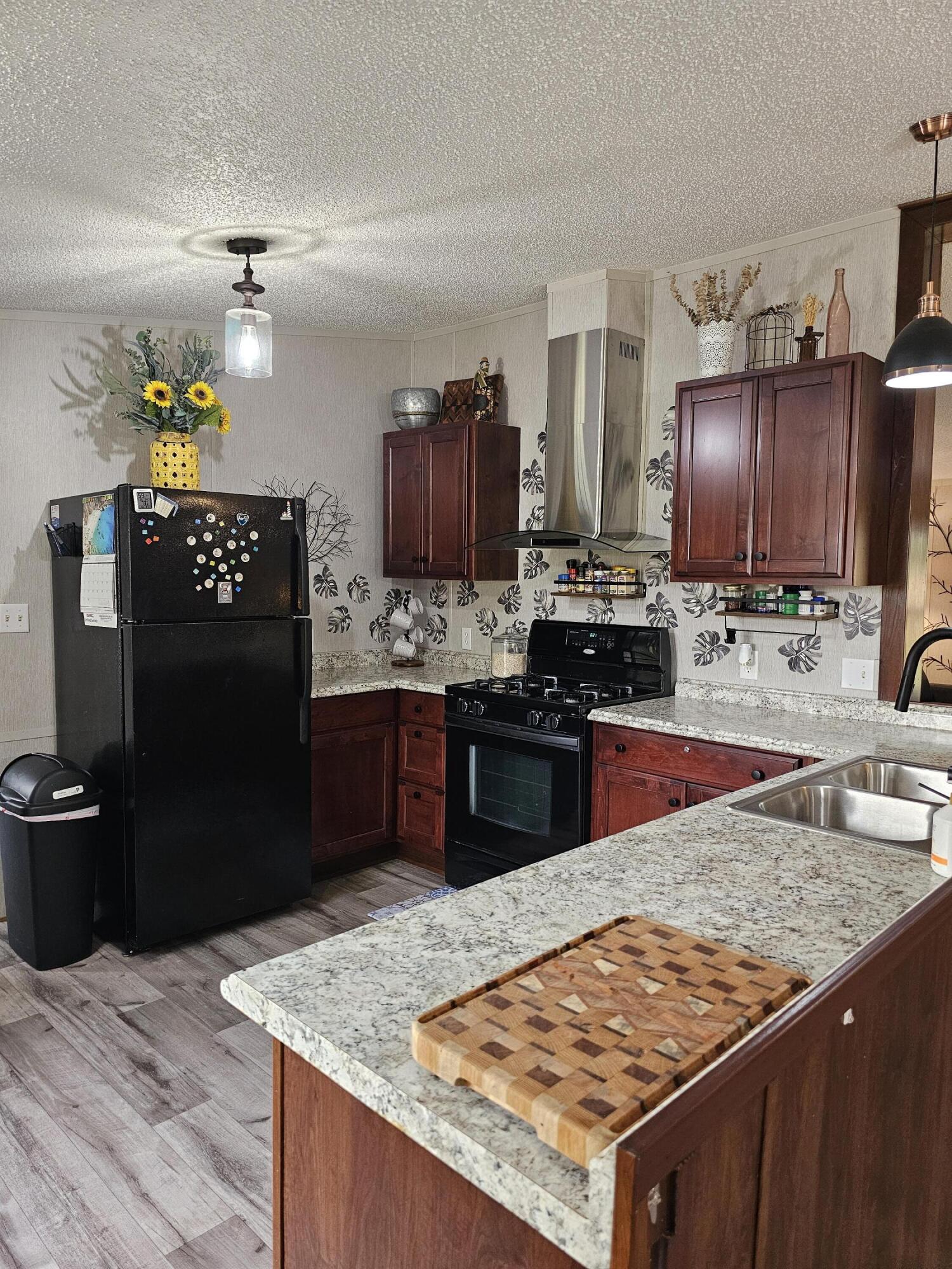10143 West Jordan Road Remus, MI 49340 - Photo 13 of 45 20240911_182709