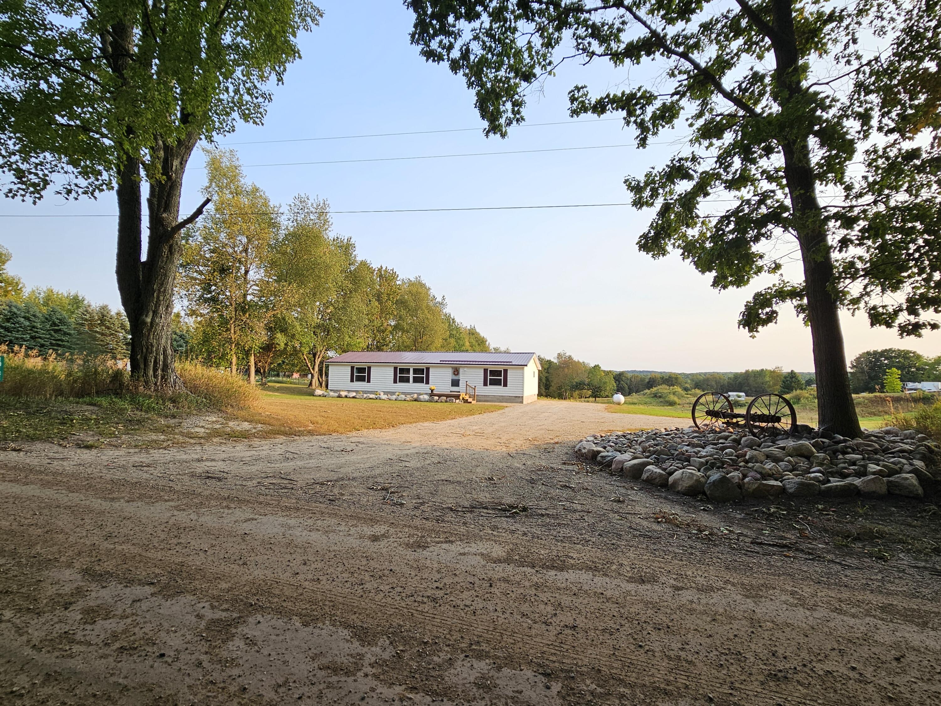 10143 West Jordan Road Remus, MI 49340 - Photo 24 of 45 20240911_184808