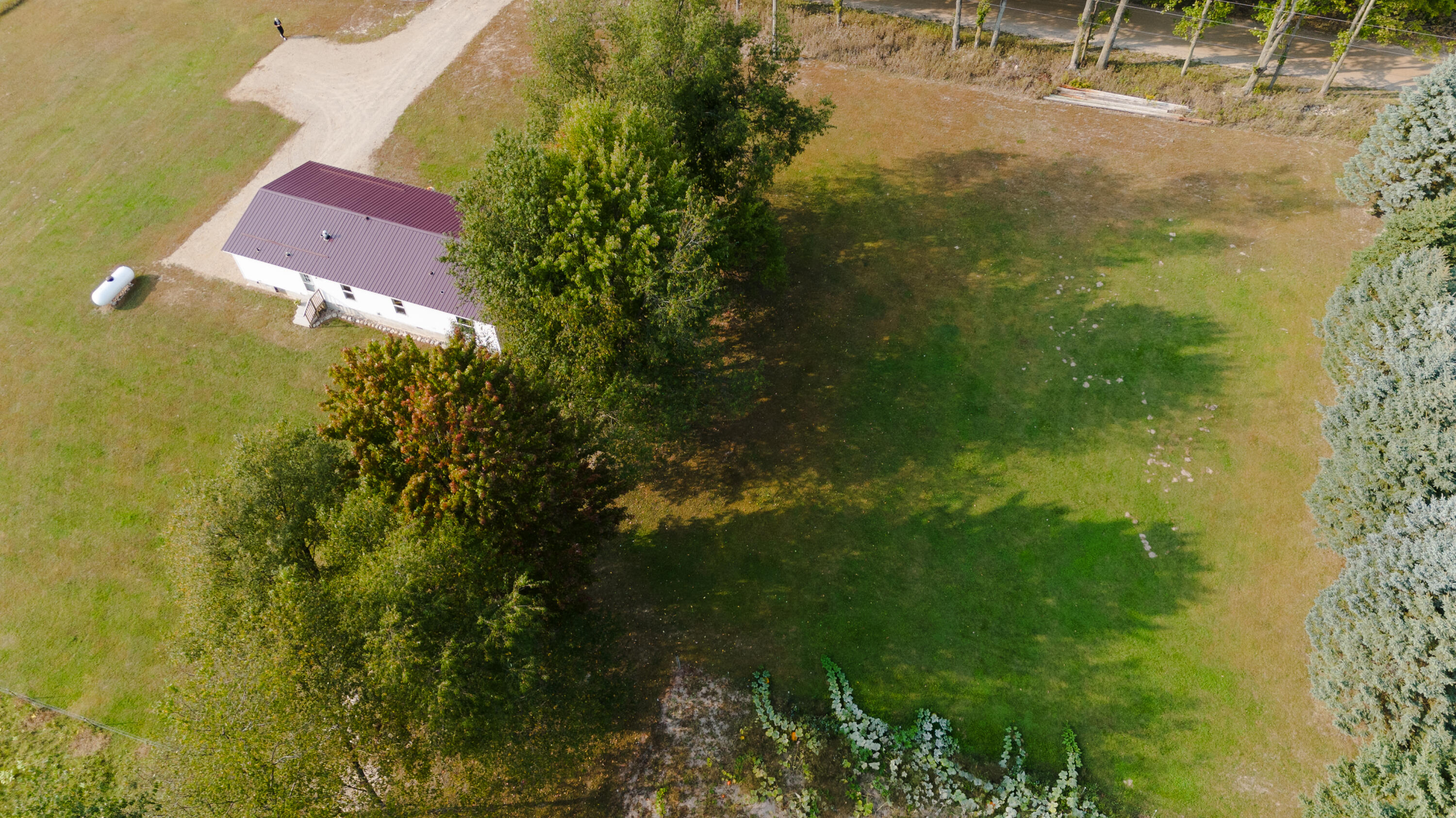 10143 West Jordan Road Remus, MI 49340 - Photo 5 of 45 10143 1.6 (1)