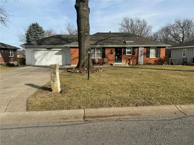 $299,000 | 4821 Bond Street, Shawnee, KS 66203