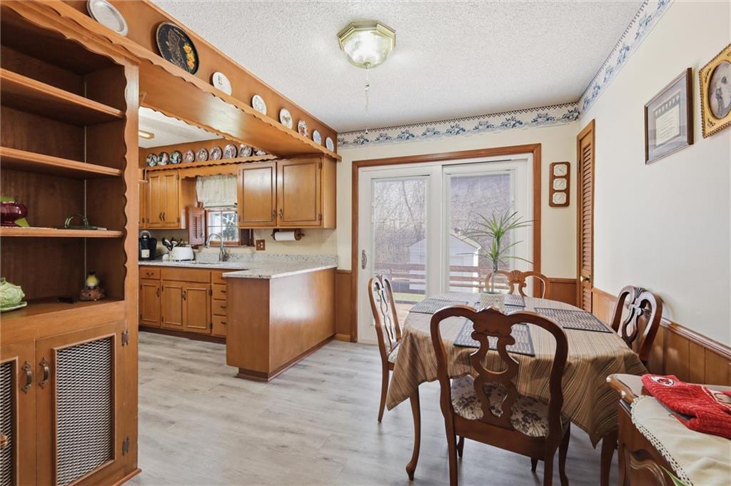 4821 Bond Street Shawnee, KS 66203 - Photo 12 of 30