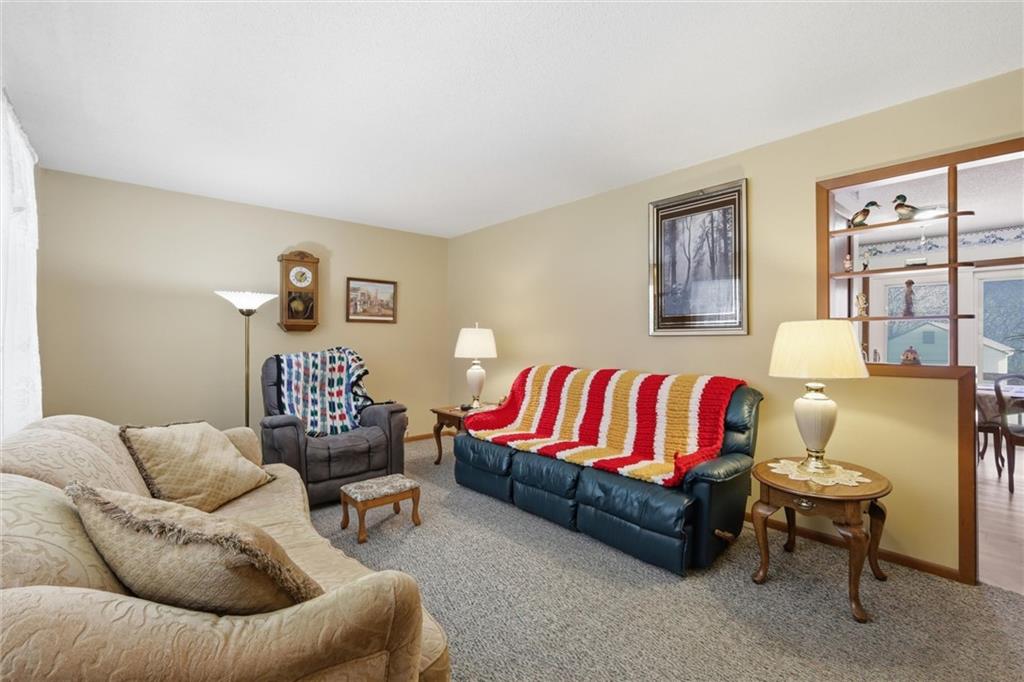 4821 Bond Street Shawnee, KS 66203 - Photo 5 of 30