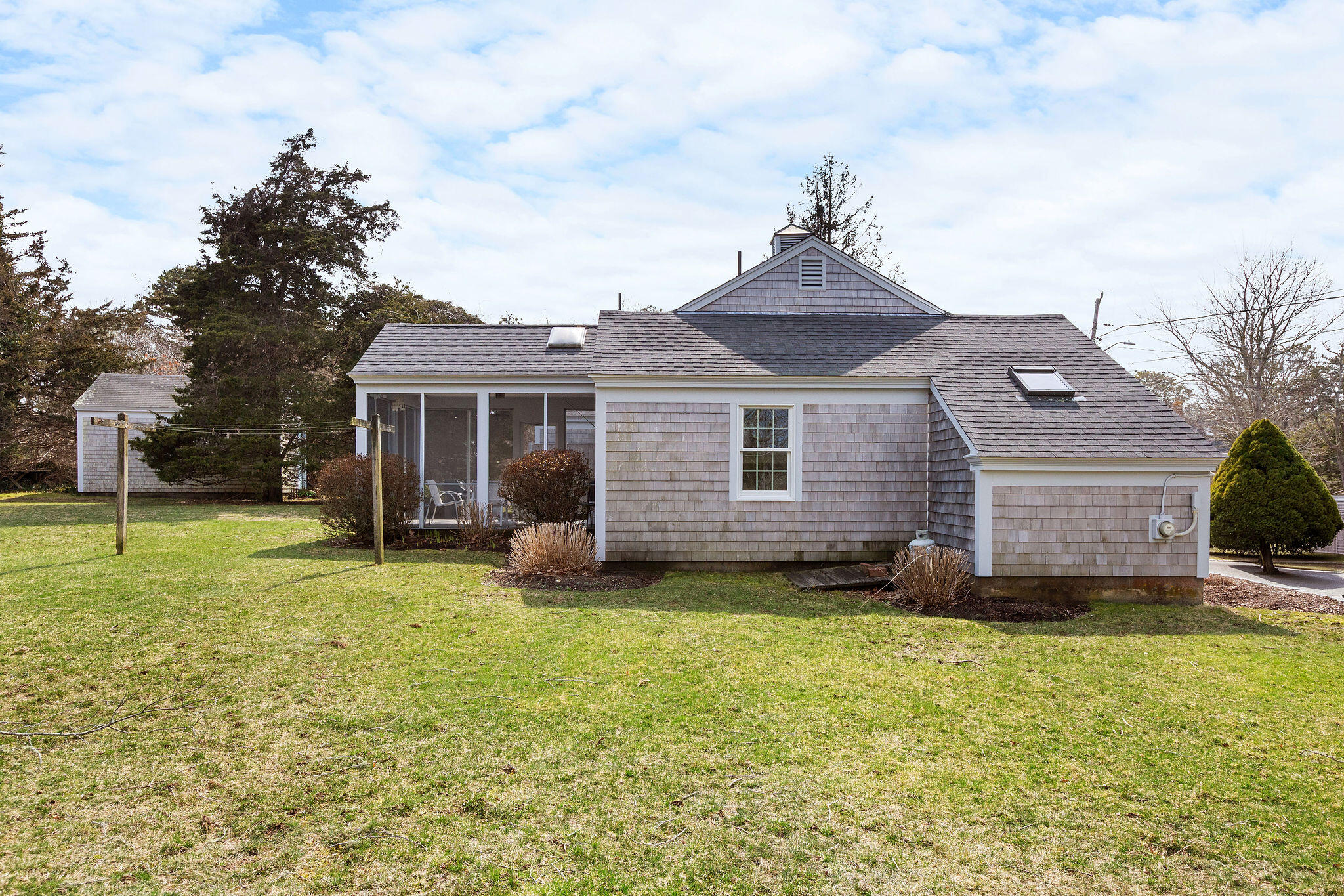 49 Doane Road Harwich Port, MA 02646 - Photo 5 of 50 49 Doane
