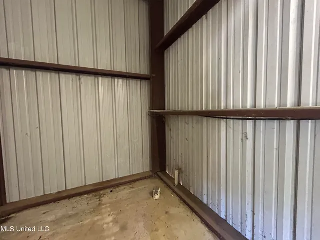 $260,000 | 1 Green Acres Drive, Canton, MS 39046