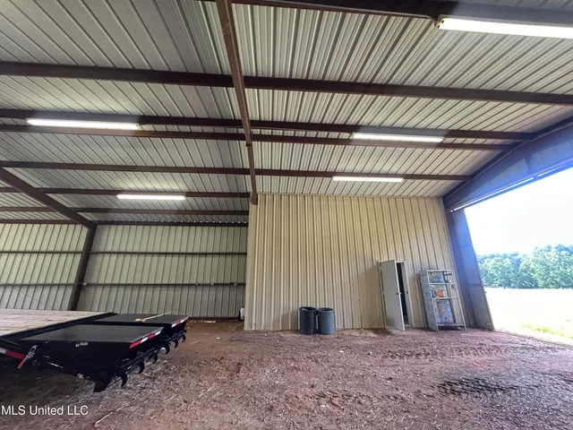 $260,000 | 1 Green Acres Drive, Canton, MS 39046