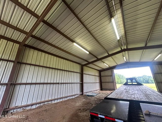 $260,000 | 1 Green Acres Drive, Canton, MS 39046