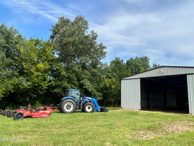 $260,000 | 1 Green Acres Drive, Canton, MS 39046