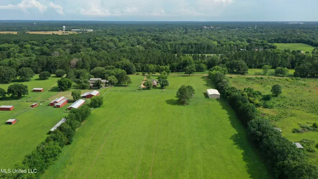 $260,000 | 1 Green Acres Drive, Canton, MS 39046