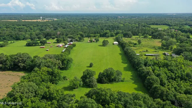 $260,000 | 1 Green Acres Drive, Canton, MS 39046