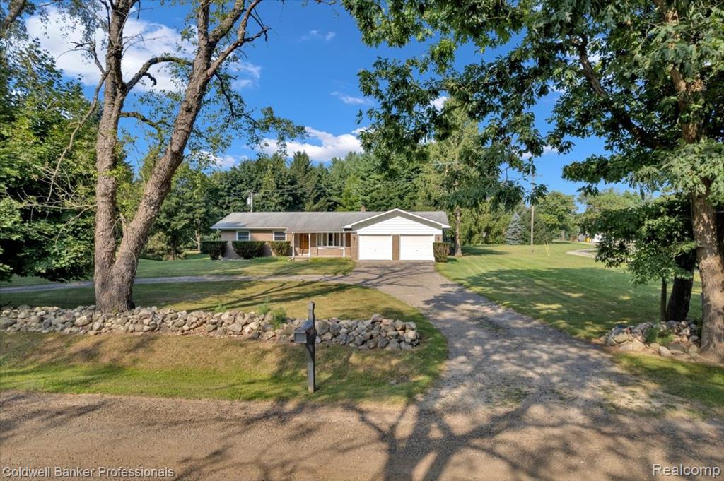 3252 Hosner Road Dryden, MI 48428 - Photo 1 of 26