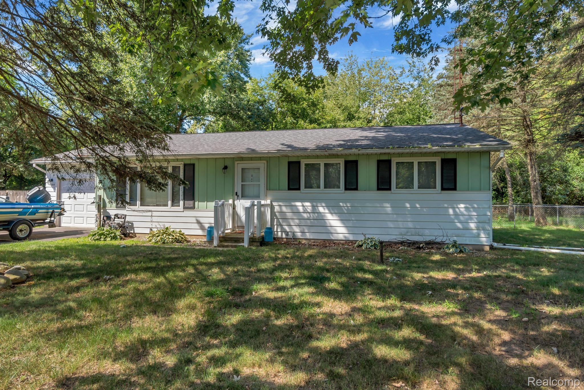 13308 North Road Fenton, MI 48430 - Photo 1 of 30 Gallery Image 1