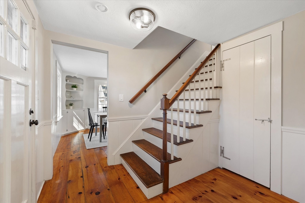 85 Franklin Road Longmeadow, MA 01106 - Photo 13 of 32 a view of entryway with wooden floor