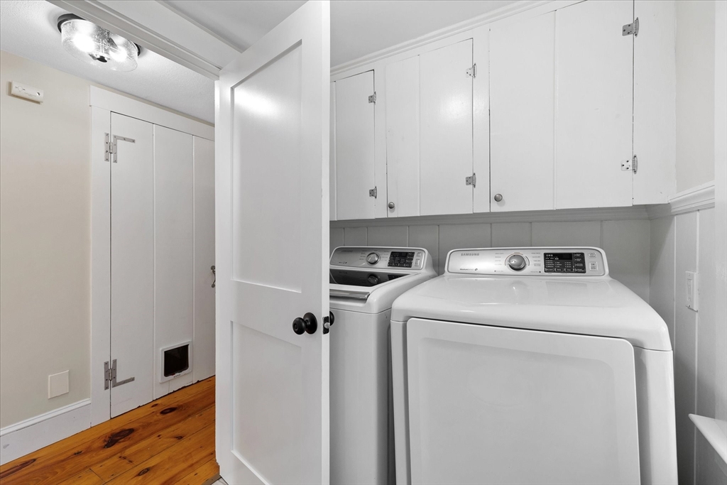 85 Franklin Road Longmeadow, MA 01106 - Photo 19 of 32 a utility room with dryer and washer