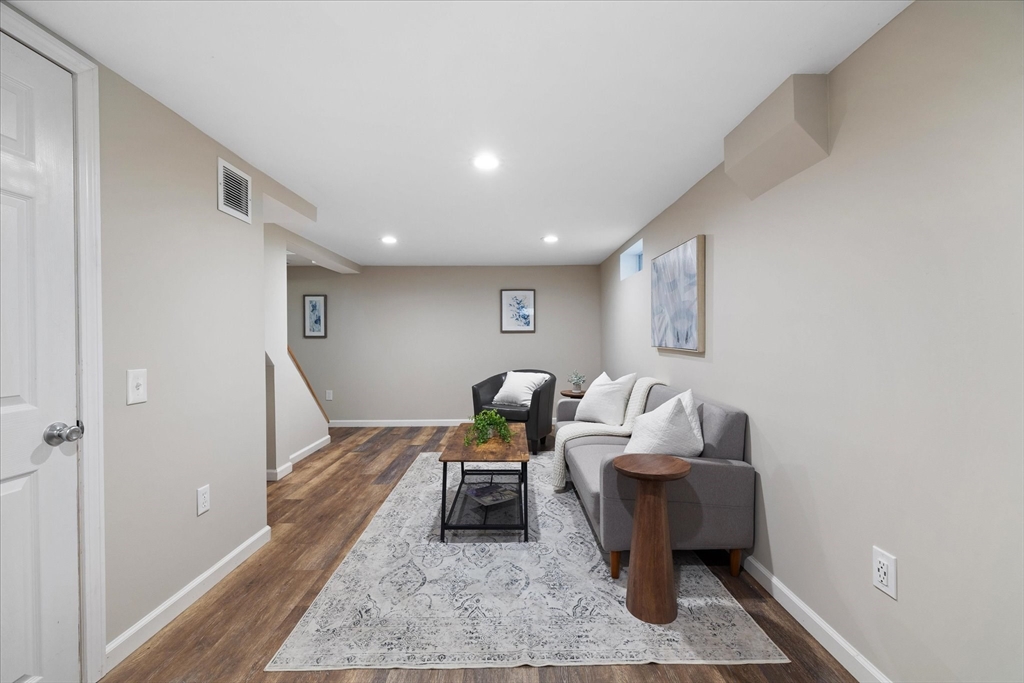 85 Franklin Road Longmeadow, MA 01106 - Photo 27 of 32 a living room with furniture and a rug