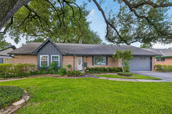 $2,700 | 10233 Moorberry Lane, Houston, TX 77043
