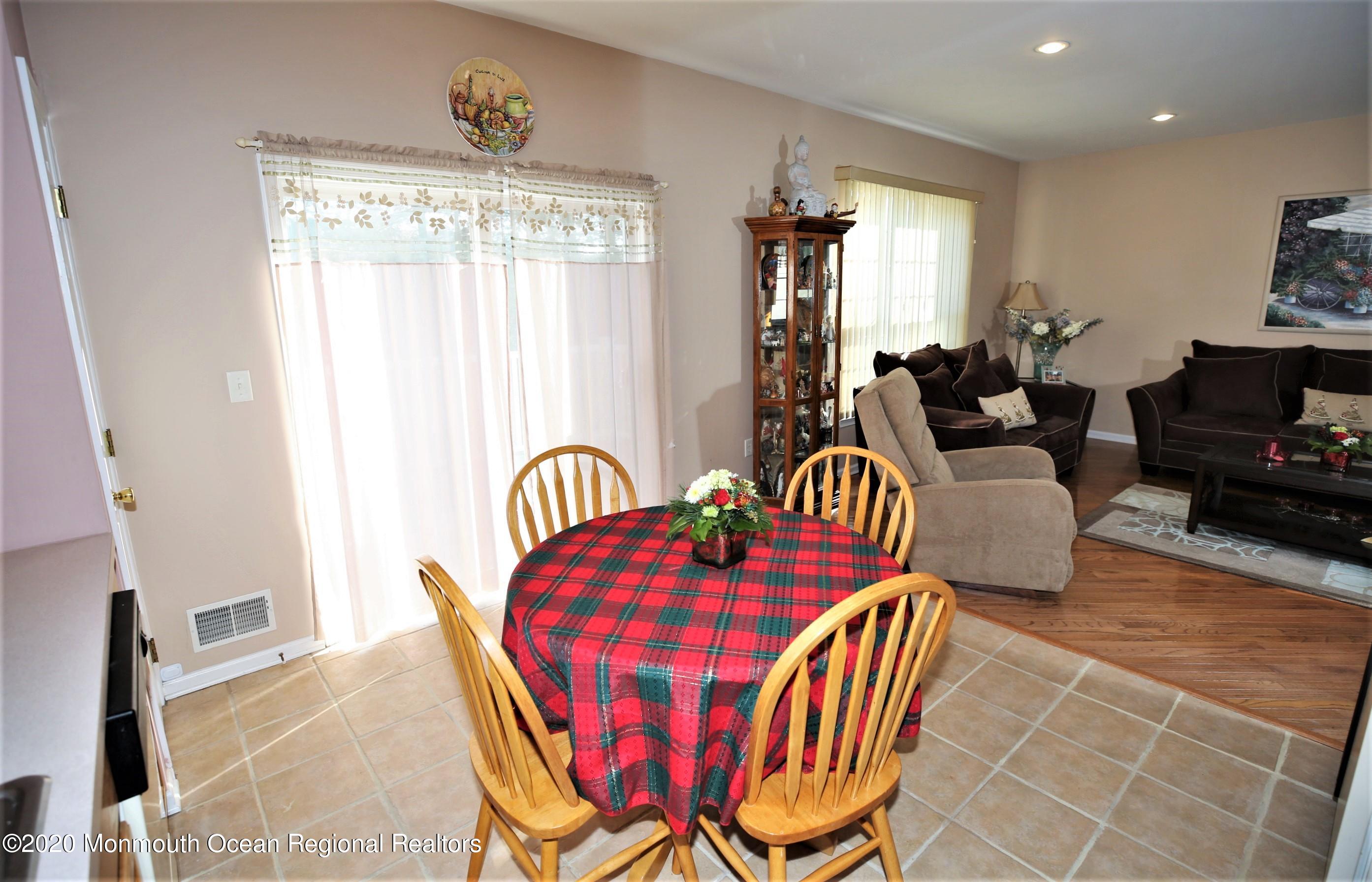 25 Byron Road Brick, NJ 08724 - Photo 19 of 35 a view of a dining room with furniture