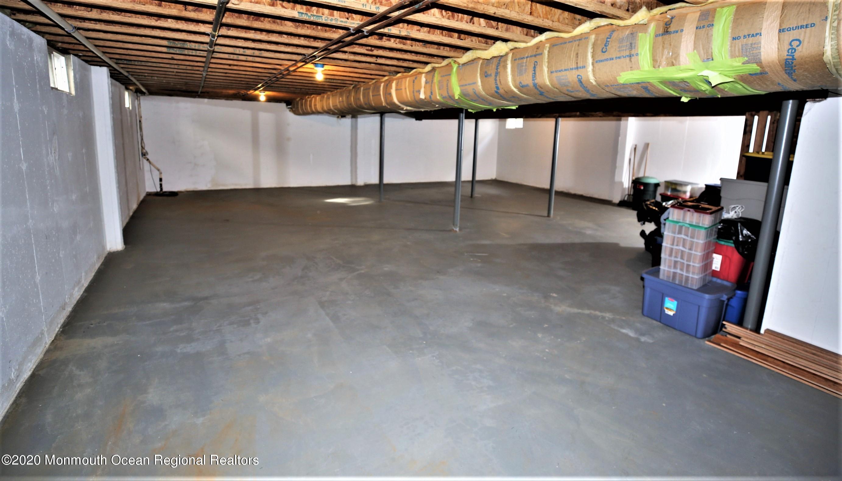 25 Byron Road Brick, NJ 08724 - Photo 30 of 35 a view of a indoor garage