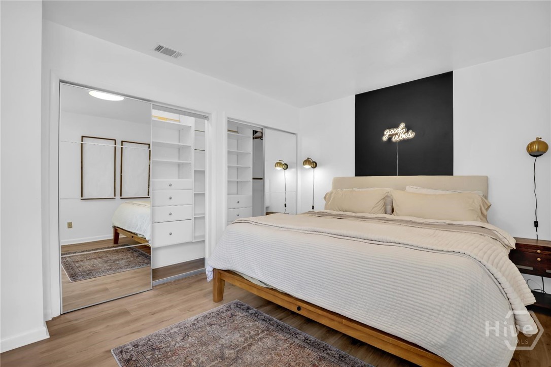 1520 East 49th Street Savannah, GA 31404 - Photo 28 of 40 Large Custom Closets with Built in storage