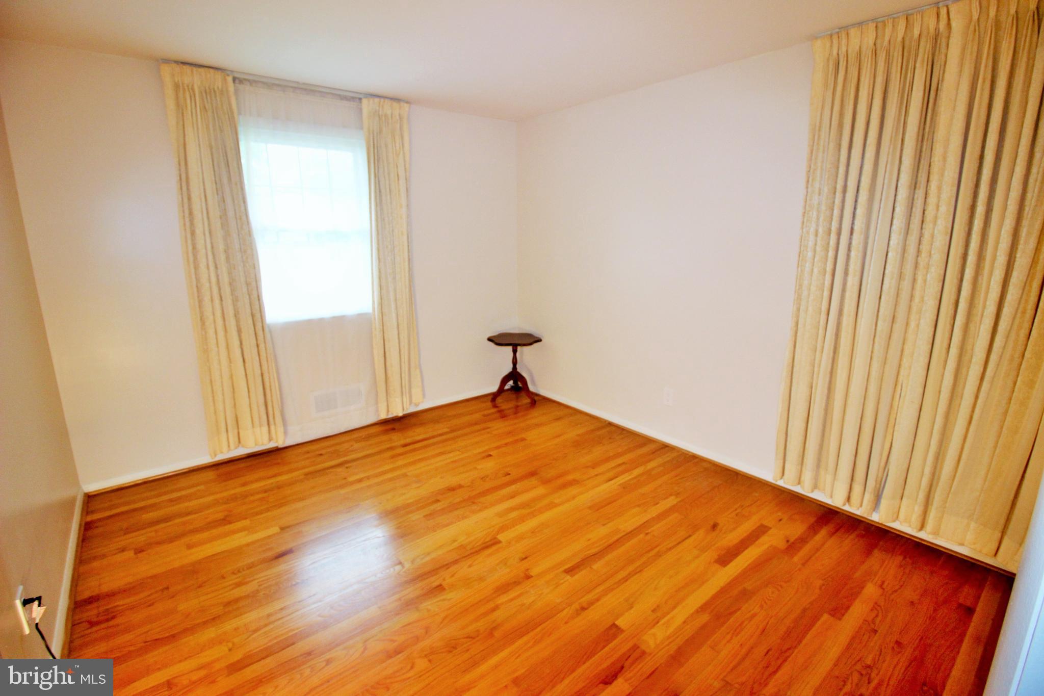 6743 Fordcrest Road Rosedale, MD 21237 - Photo 17 of 31 BRs have hardwood floors