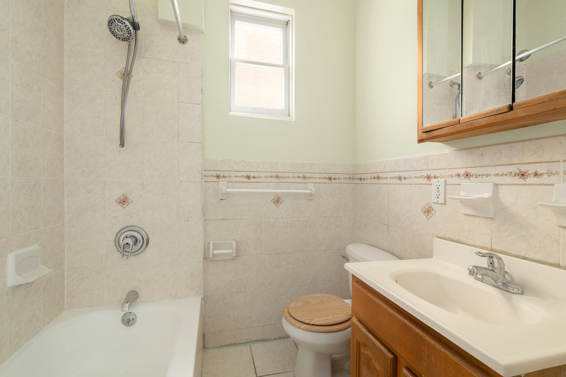306 Lincoln Road, Unit 2L Brooklyn, NY 11225 - Photo 4 of 7