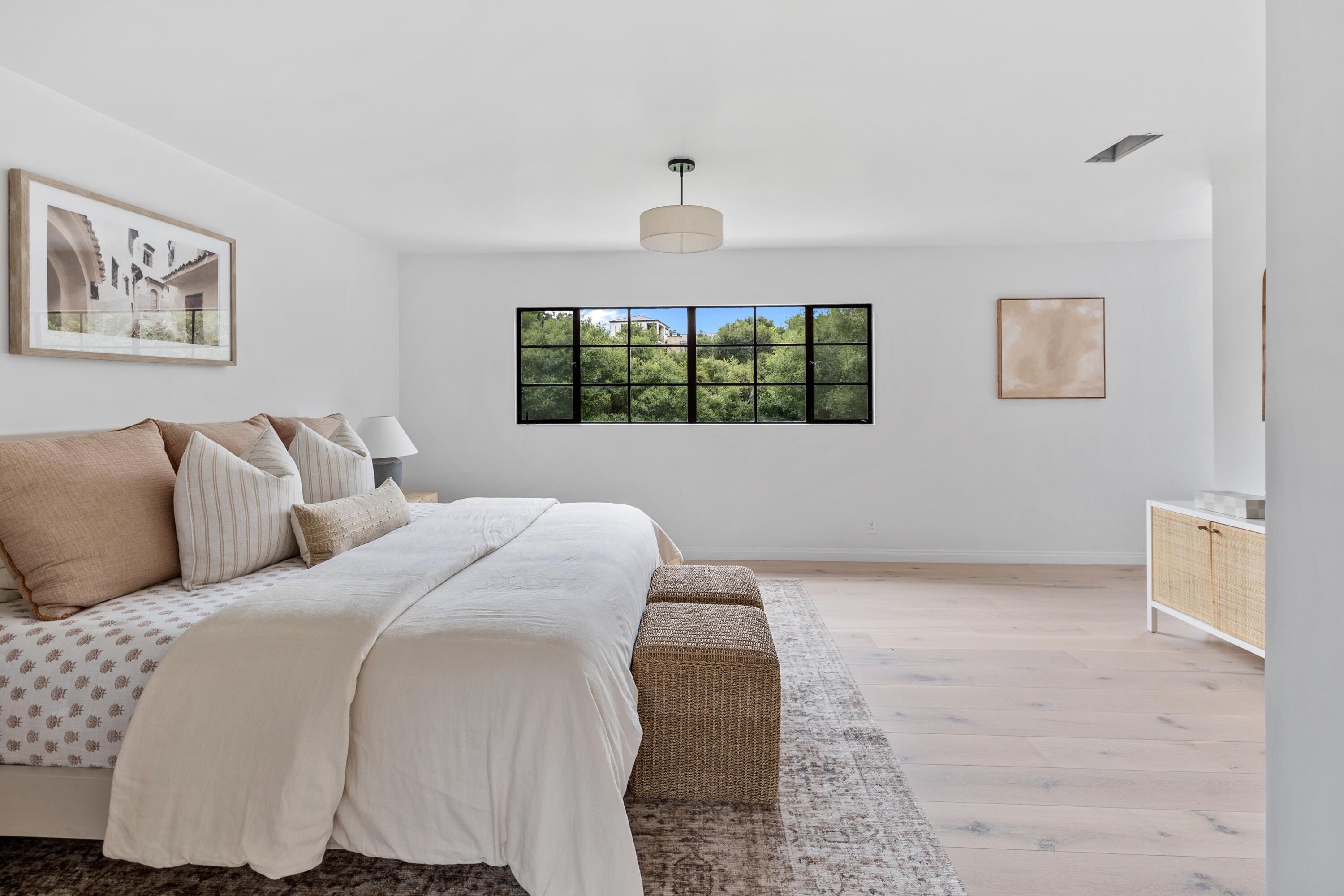 792 Chelham Way Santa Barbara, CA 93108 - Photo 15 of 47 Primary Bedroom