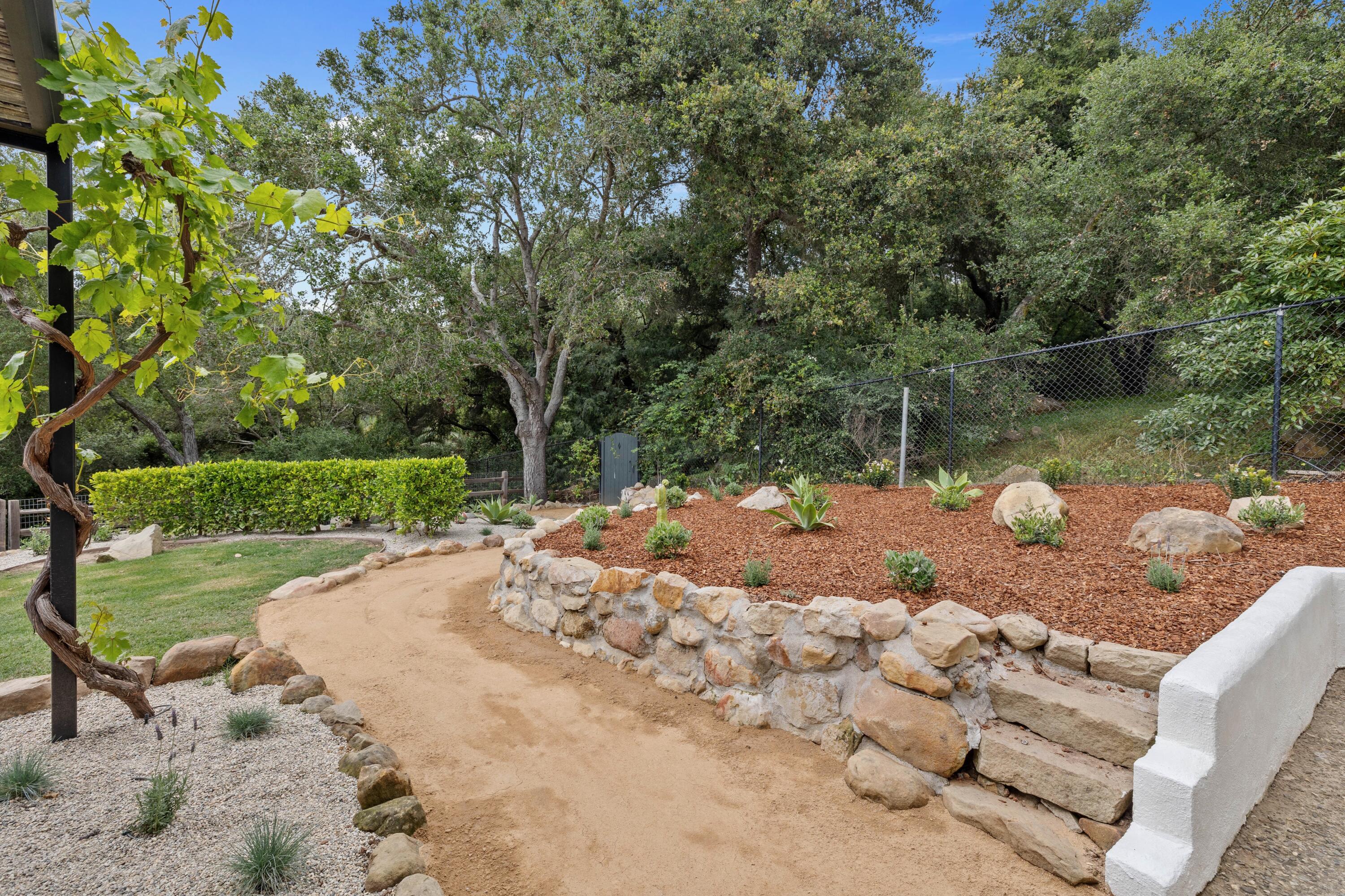 792 Chelham Way Santa Barbara, CA 93108 - Photo 23 of 47 Yard Detail