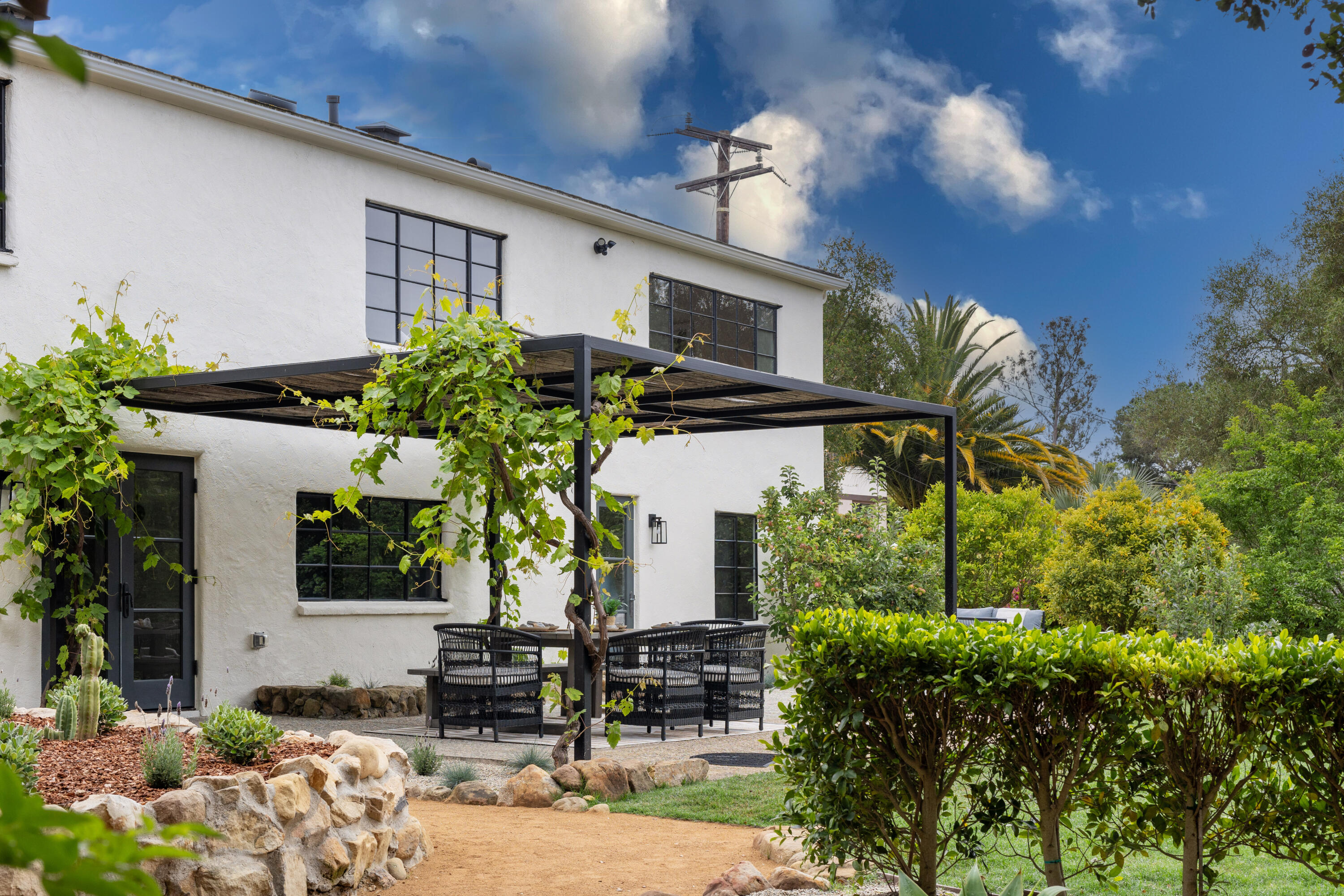 792 Chelham Way Santa Barbara, CA 93108 - Photo 42 of 47 Yard and Back of House Patio