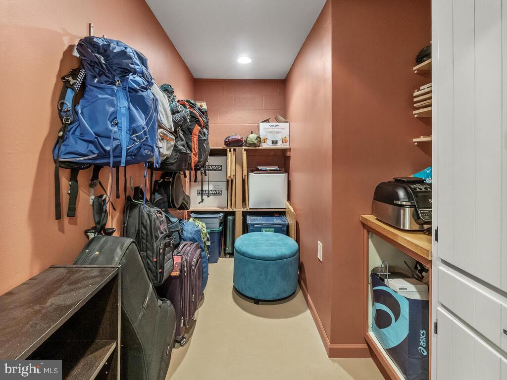 8013 Clearfield Road Frederick, MD 21702 - Photo 22 of 41 Gallery Image 22